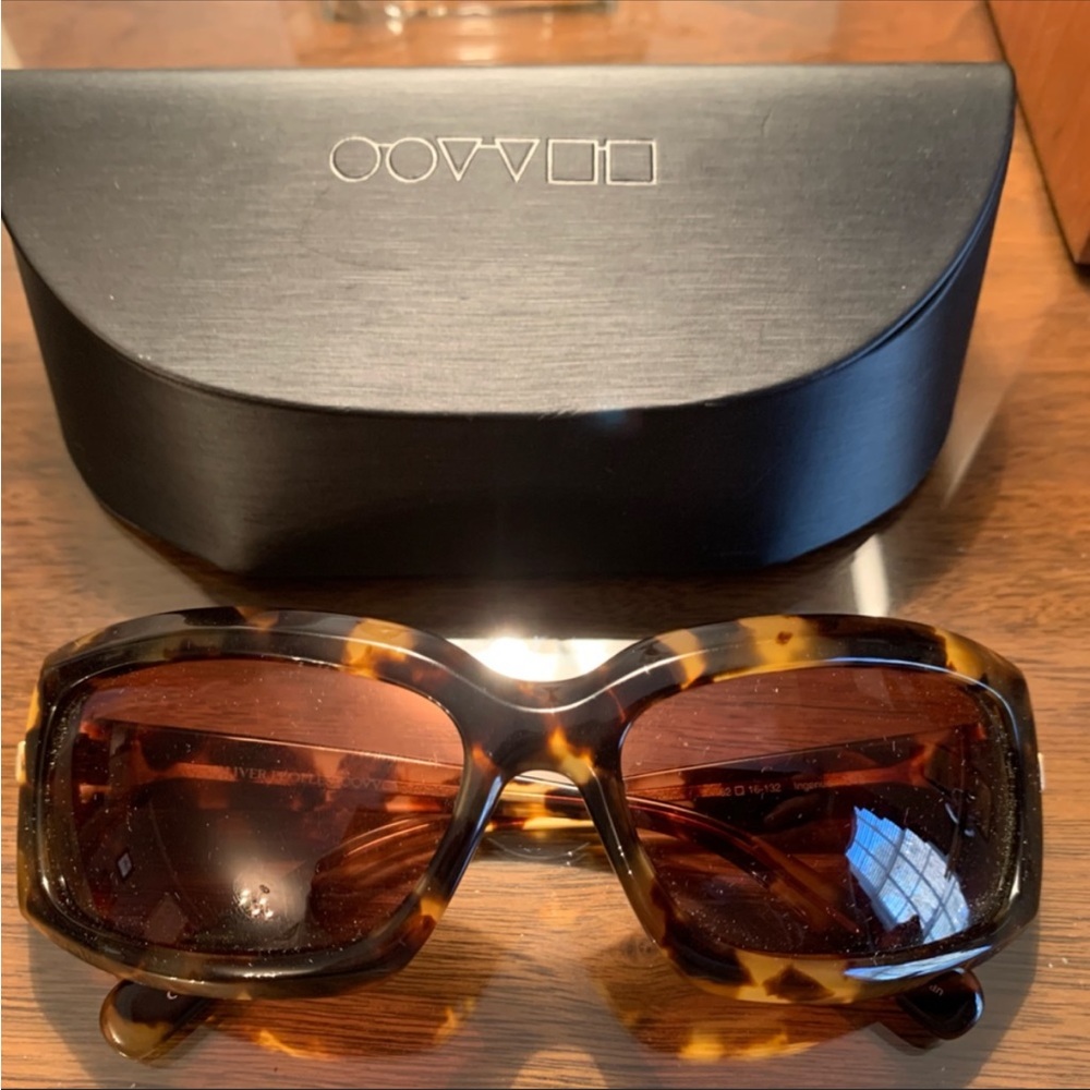 Oliver people’s tortoise sunglasses